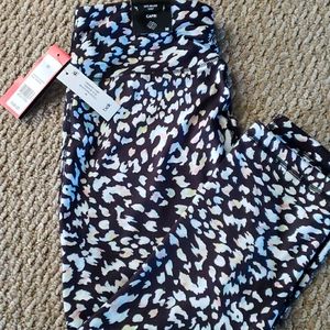 NWT Zelos capri